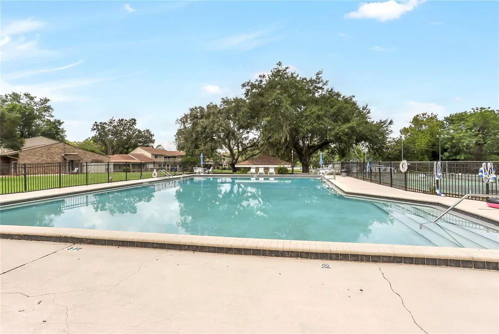 605 CHESTNUT OAK CIRCLE #107 Altamonte Springs, FL 32701