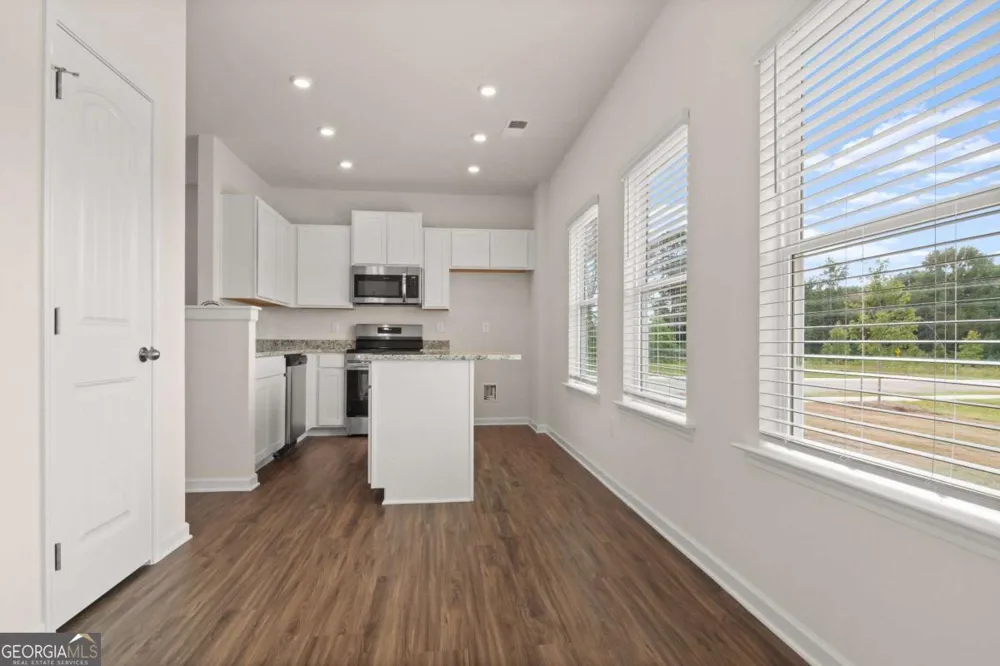 21 Cove LN Ringgold, GA 30736