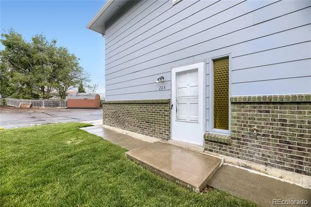 7309 W Hampden Avenue #204 Lakewood, CO 80227