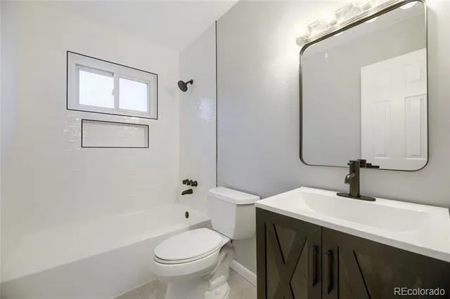 7309 W Hampden Avenue #204 Lakewood, CO 80227