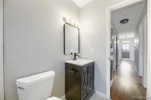 7309 W Hampden Avenue #204 Lakewood, CO 80227