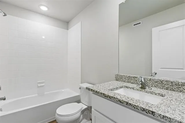 187 Robin Road Johnstown, CO 80534