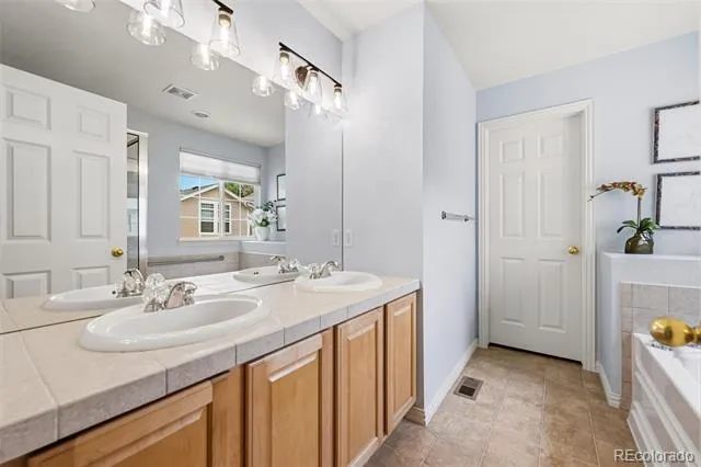 658 S Yarrow Street Lakewood, CO 80226