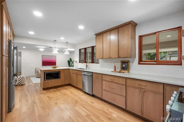 3701 S Peach Way Denver, CO 80237