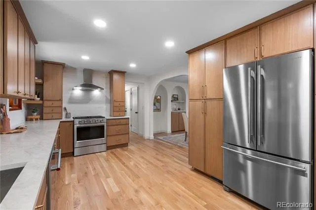 3701 S Peach Way Denver, CO 80237