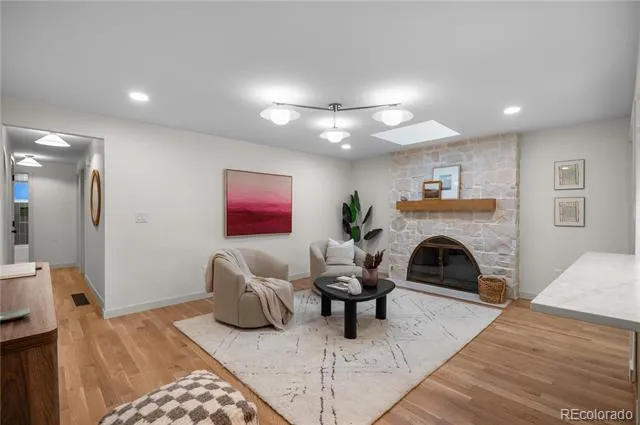 3701 S Peach Way Denver, CO 80237