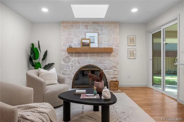 3701 S Peach Way Denver, CO 80237