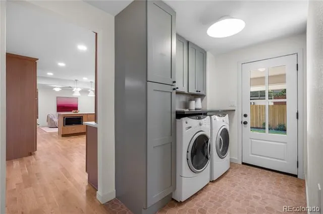 3701 S Peach Way Denver, CO 80237