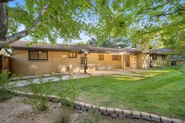 3701 S Peach Way Denver, CO 80237