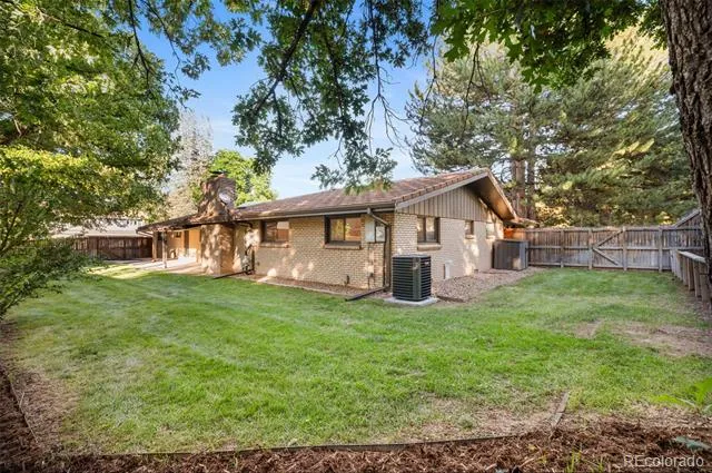 3701 S Peach Way Denver, CO 80237
