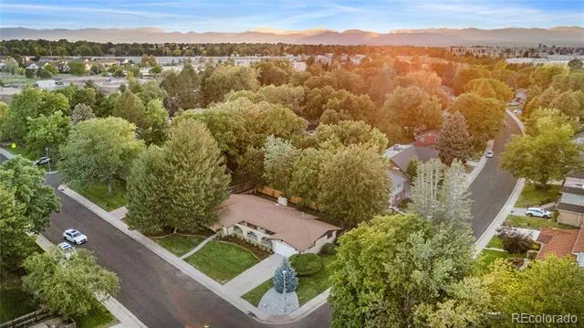 3701 S Peach Way Denver, CO 80237