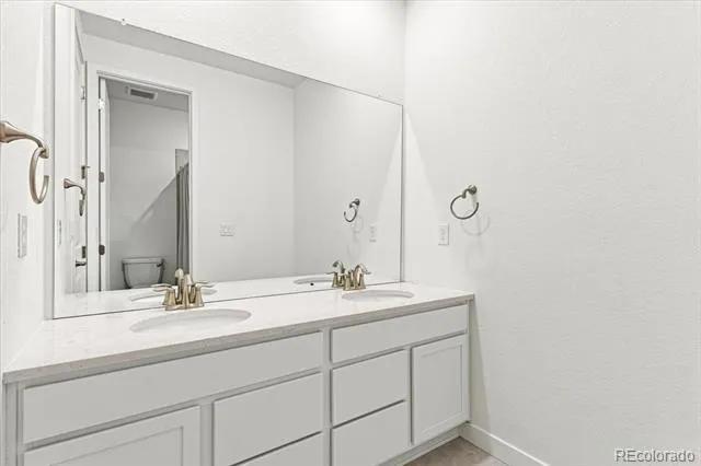 22441 E Narrowleaf Circle Aurora, CO 80016