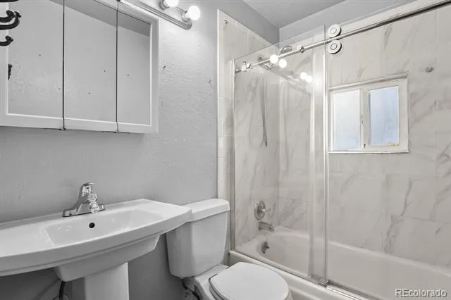 15977 E 17th Place Aurora, CO 80011