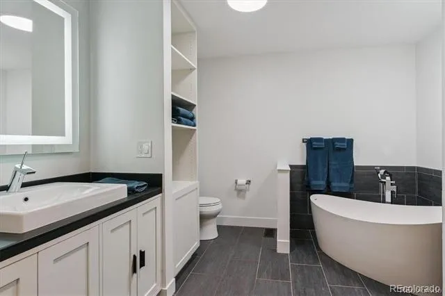 4900 Lakeshore Drive Littleton, CO 80123