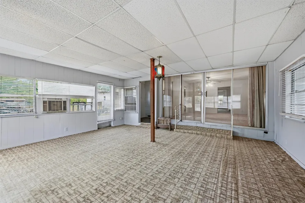 408 E Park Avenue Sherman, TX 75090