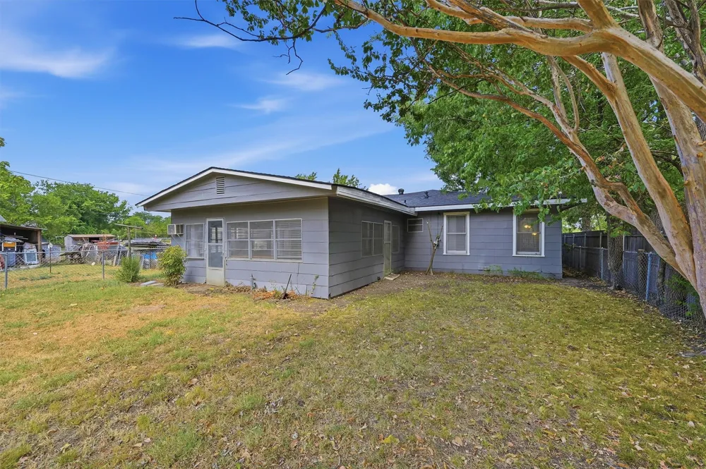 408 E Park Avenue Sherman, TX 75090