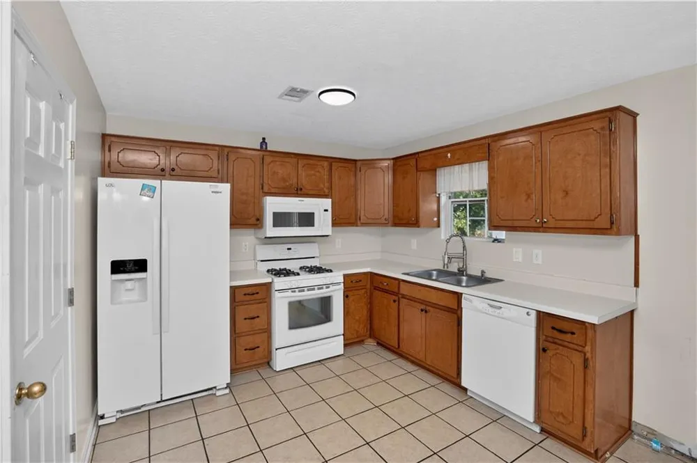 755 Peeksville Road Locust Grove, GA 30248