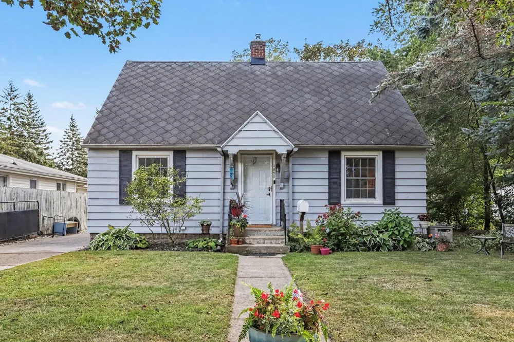1320 Sheridan Drive Kalamazoo, MI 49001