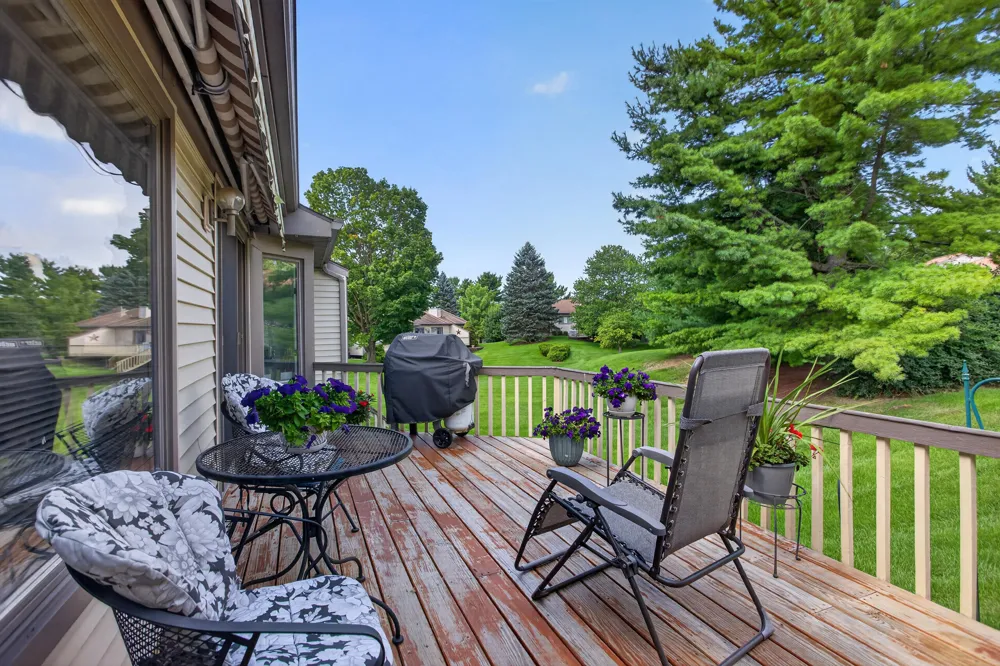 2880 S Wood Dale Drive Jackson, MI 49203