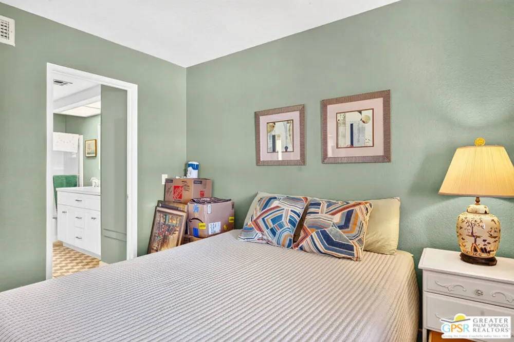 2700 Lawrence Crossley Road #109 Palm Springs, CA 92264