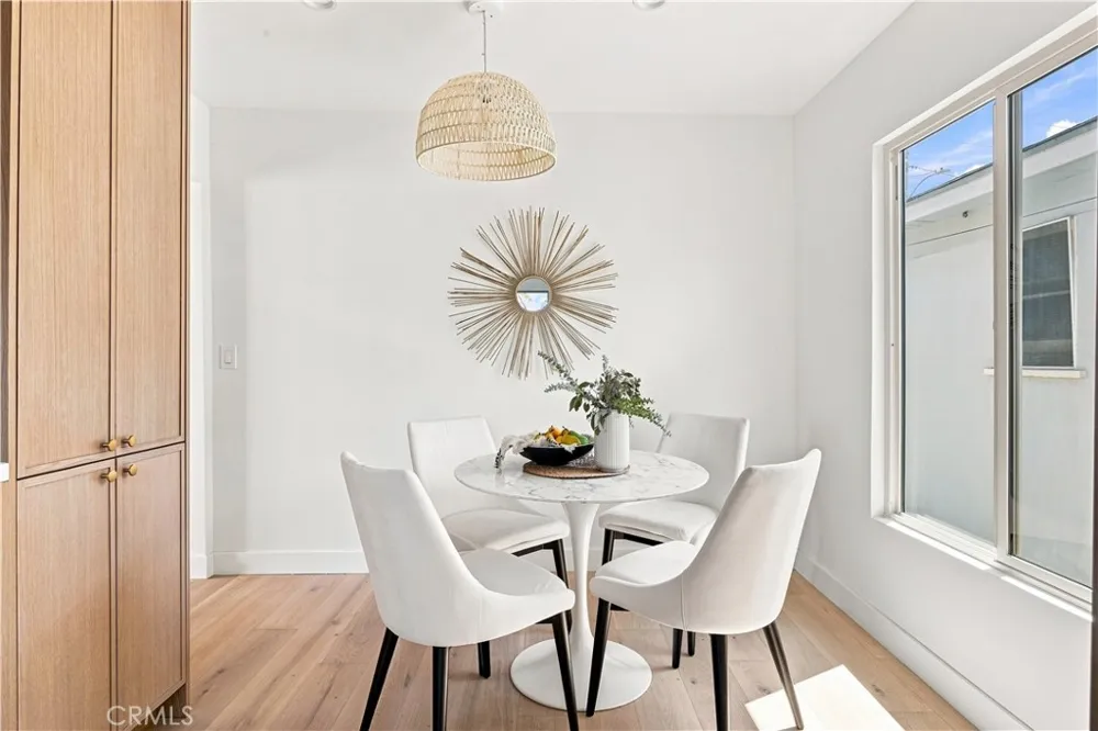 2011 Springfield Avenue Hermosa Beach, CA 90254