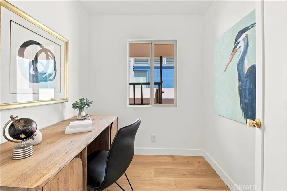 2011 Springfield Avenue Hermosa Beach, CA 90254