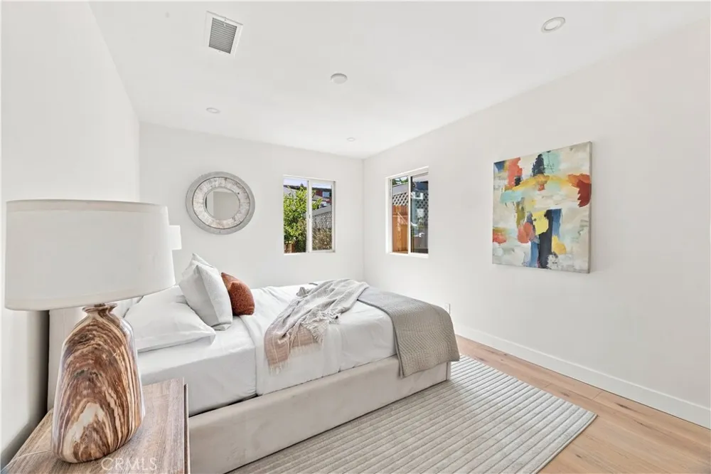 2011 Springfield Avenue Hermosa Beach, CA 90254