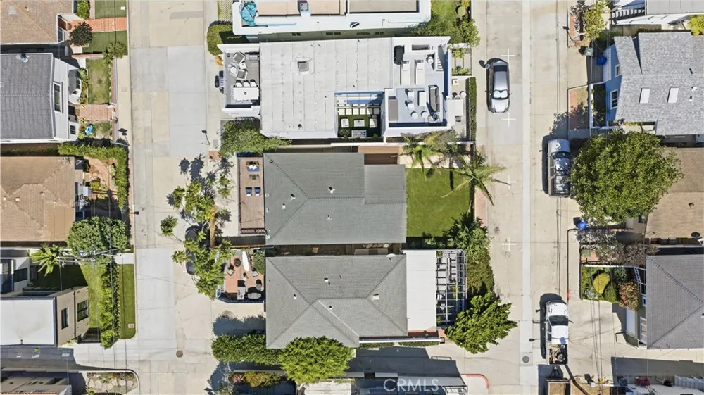 2011 Springfield Avenue Hermosa Beach, CA 90254
