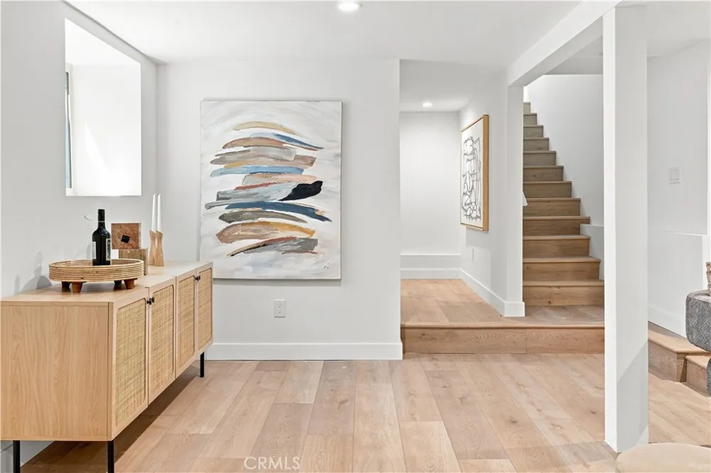 2011 Springfield Avenue Hermosa Beach, CA 90254