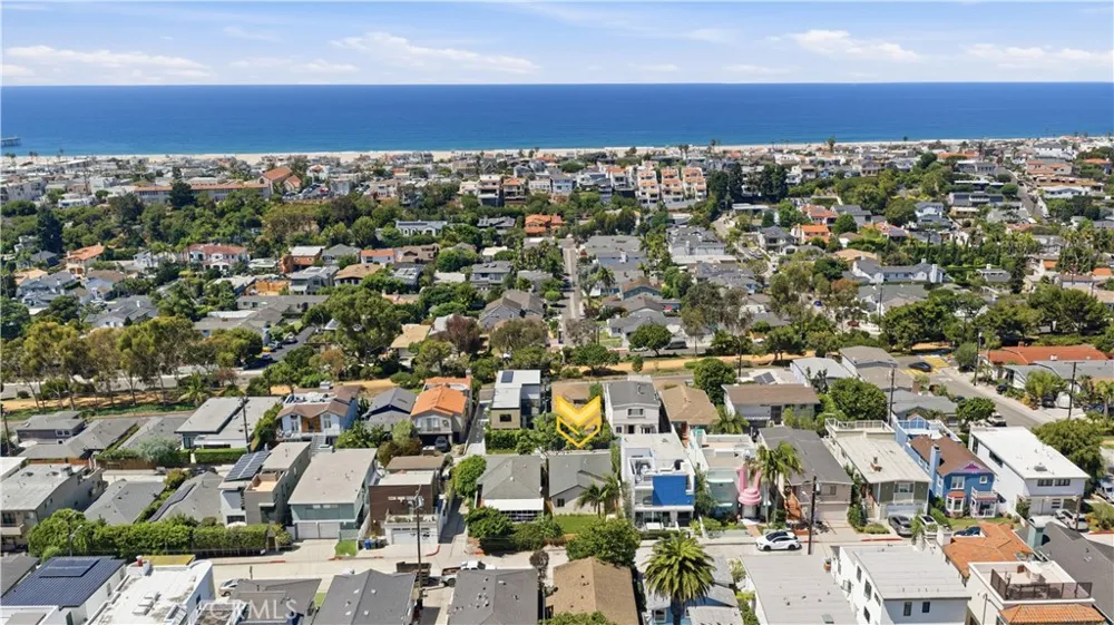 2011 Springfield Avenue Hermosa Beach, CA 90254