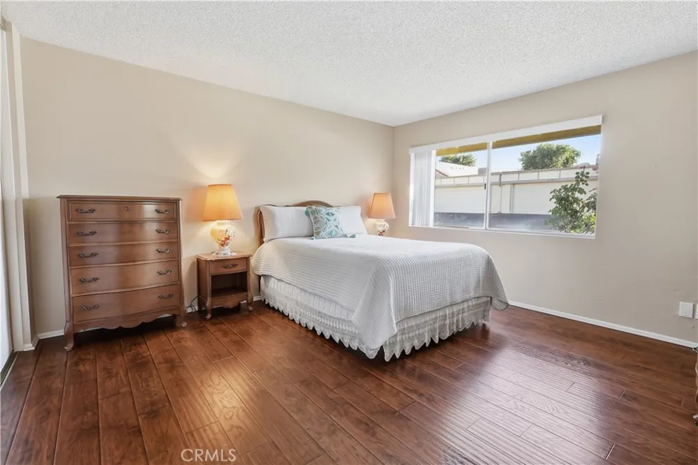 11477 Benton Loma Linda, CA 92354