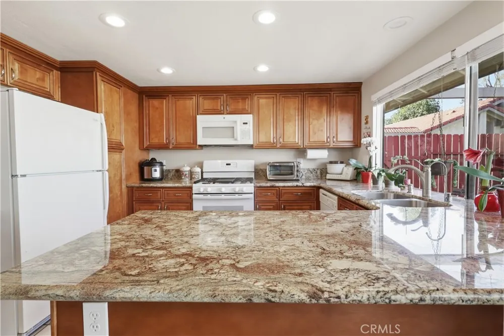 11477 Benton Loma Linda, CA 92354