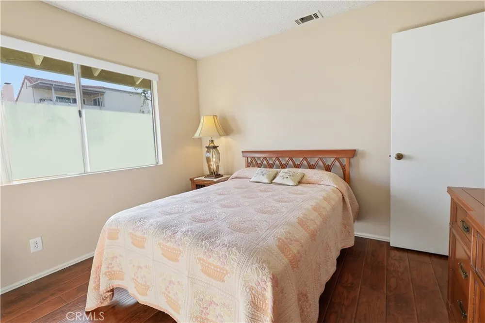 11477 Benton Loma Linda, CA 92354