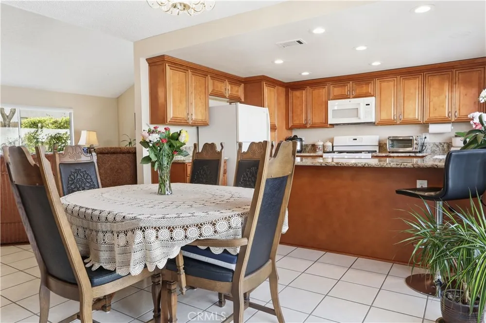 11477 Benton Loma Linda, CA 92354