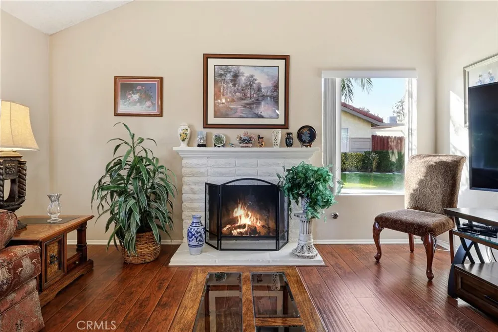 11477 Benton Loma Linda, CA 92354