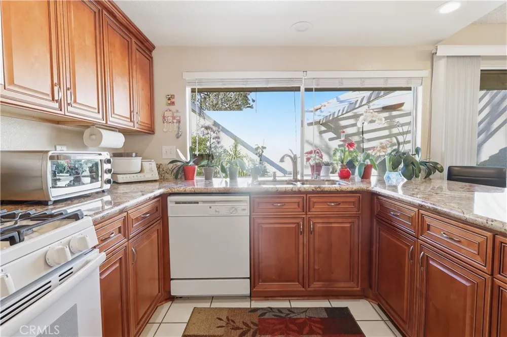 11477 Benton Loma Linda, CA 92354