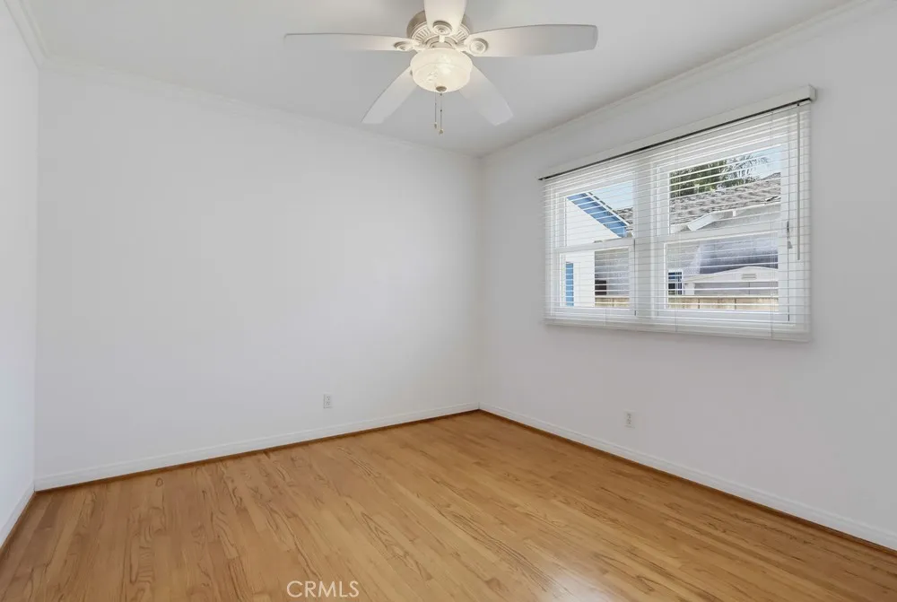 861 Roxanne Long Beach, CA 90815