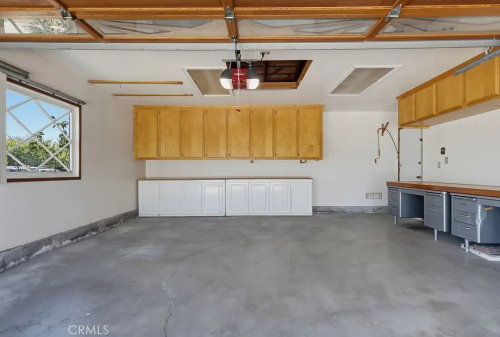 861 Roxanne Long Beach, CA 90815