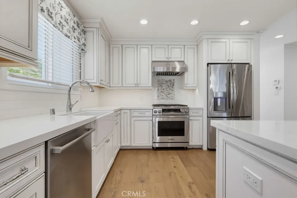 861 Roxanne Long Beach, CA 90815