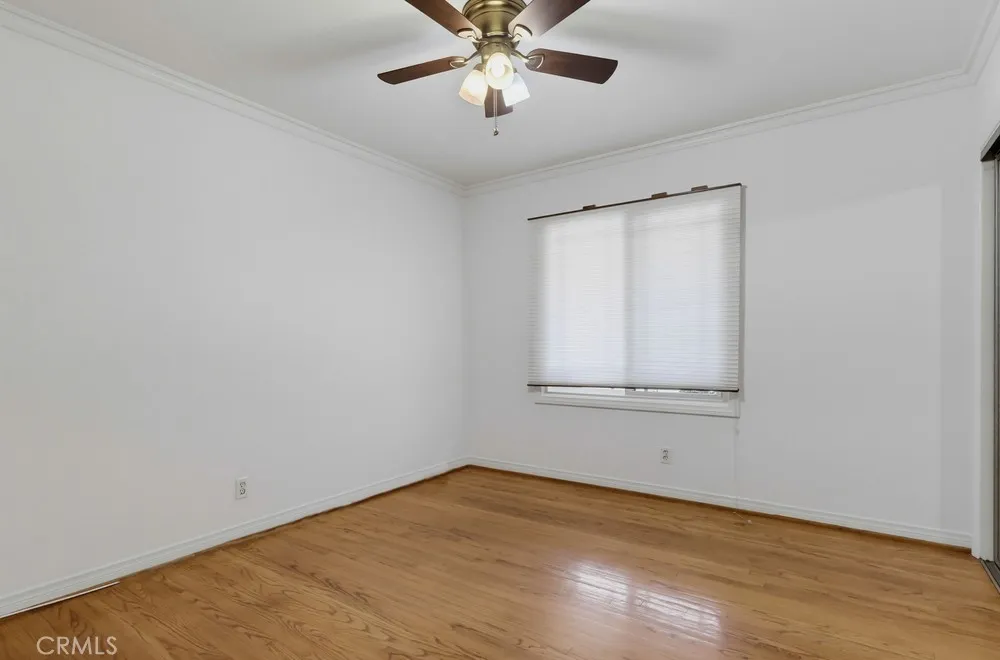 861 Roxanne Long Beach, CA 90815