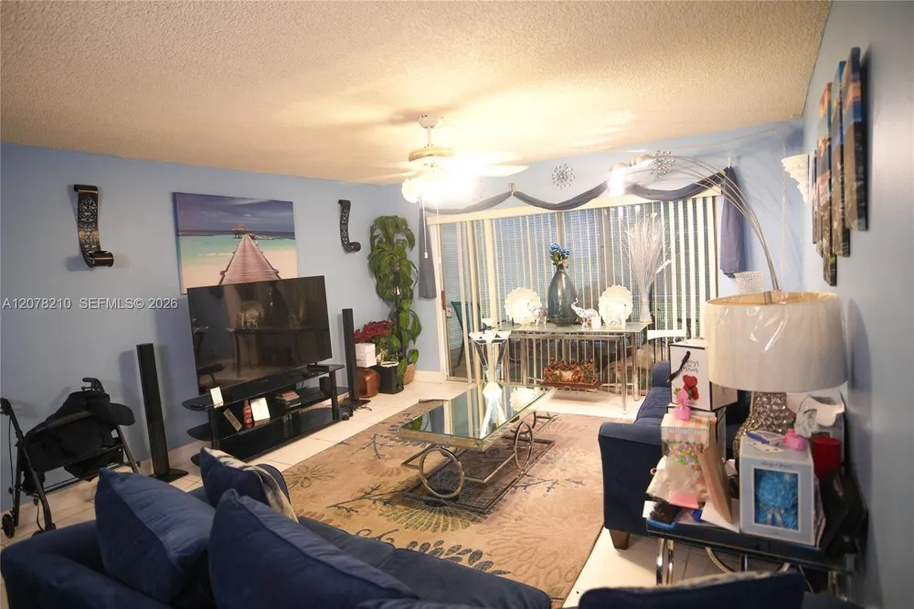 3774 Inverrary Blvd #101P Lauderhill, FL 33319