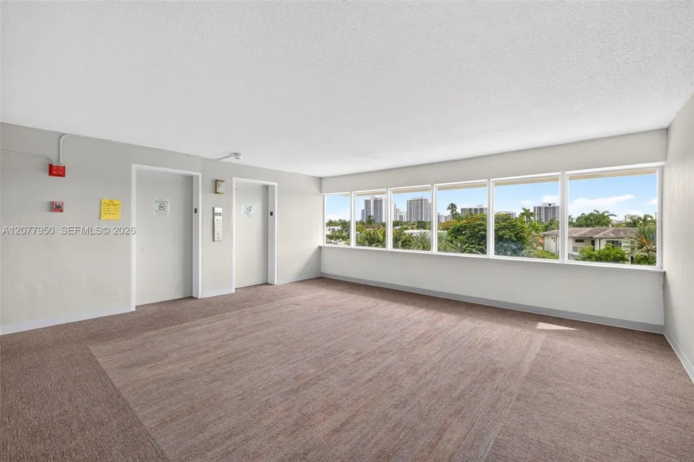 401 Golden Isles Dr #708 Hallandale Beach, FL 33009