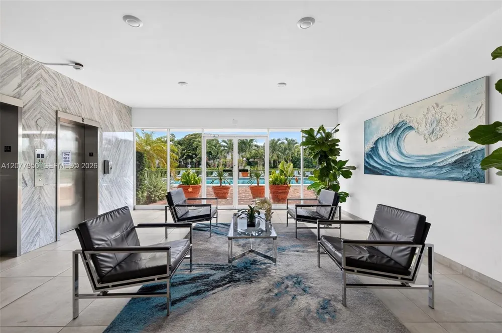 401 Golden Isles Dr #708 Hallandale Beach, FL 33009
