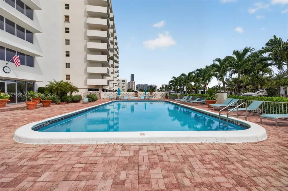 401 Golden Isles Dr #708 Hallandale Beach, FL 33009