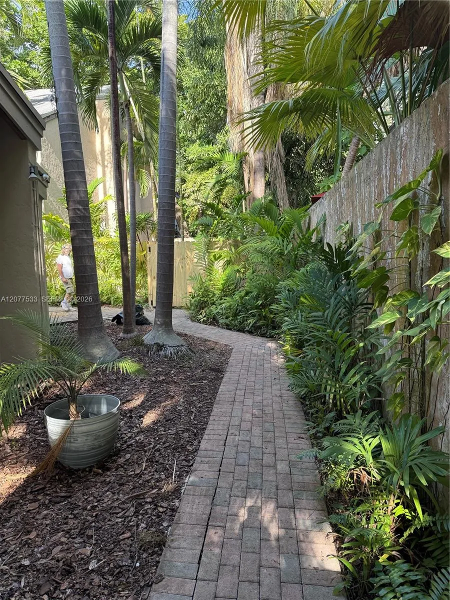 3165 Center St #1 Miami, FL 33133