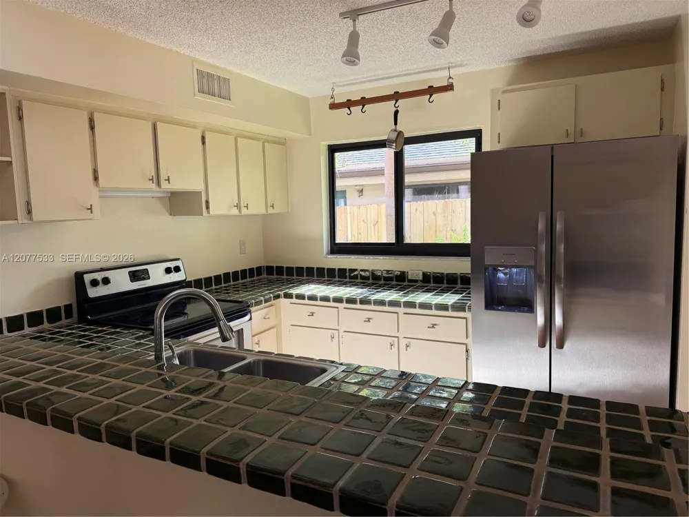 3165 Center St #1 Miami, FL 33133