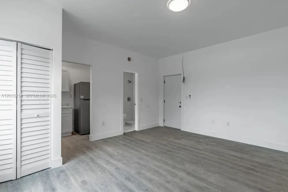2961 SW 5th St #19 Miami, FL 33135