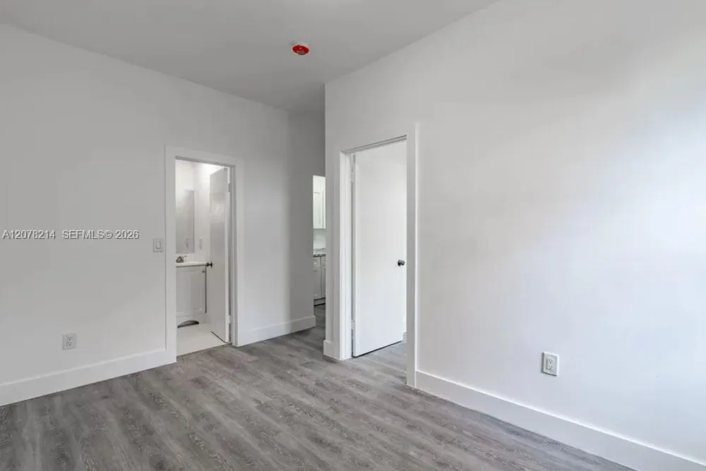 2961 SW 5th St #19 Miami, FL 33135