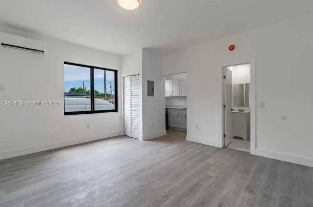 2961 SW 5th St #19 Miami, FL 33135
