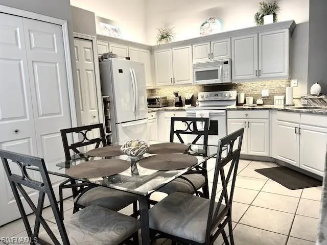 10113 Colonial Country Club Boulevard #2205 Fort Myers, FL 33913